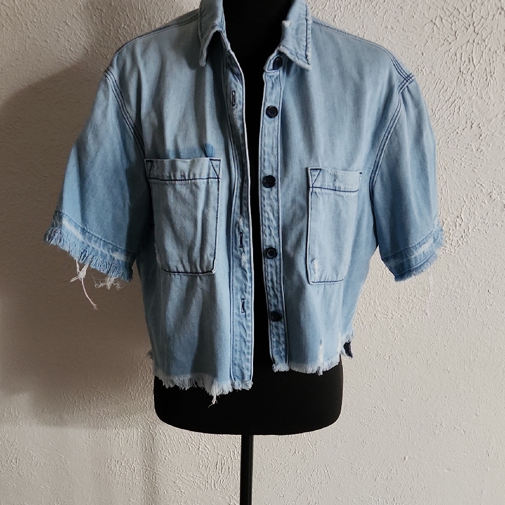 Light Blue Denim Crop Top with Frayed Hem